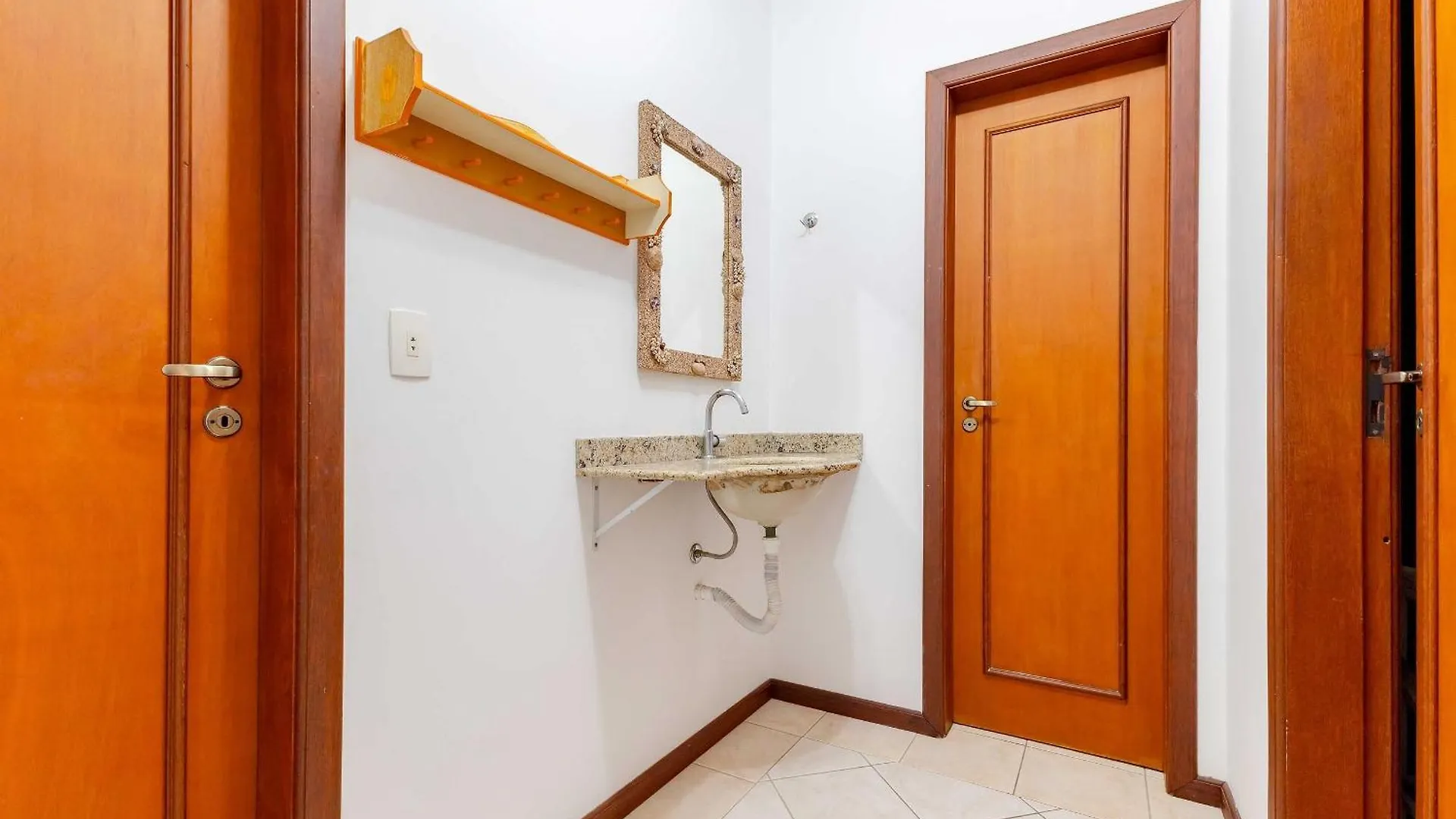 Triplex A Poucos Metros Da Praia De Bombas Bombinhas Apartament